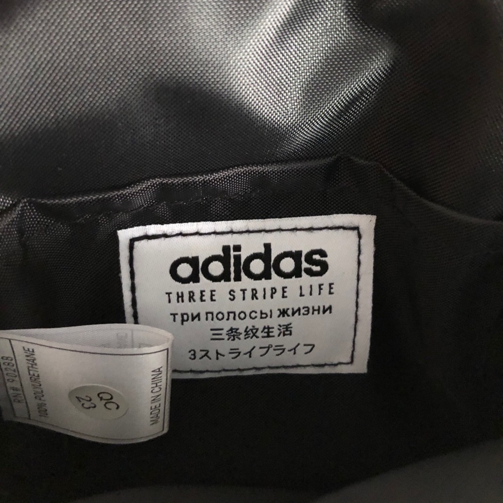 ❌SOLD❌NWT! ADIDAS Suede Crossbody Festival Bag - Picture 4 of 11